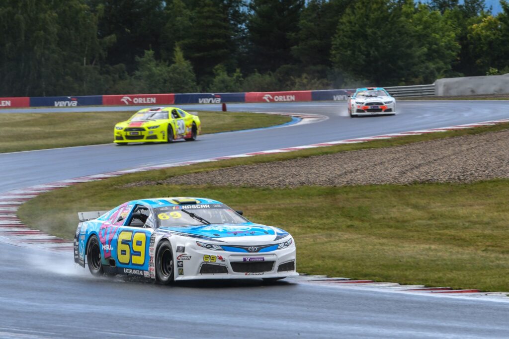 Melvin de Groot (#69) and Gil Linster (#30) laps Autodrom Most in the wet conditions during the 2025 NASCAR GP Czech Republic