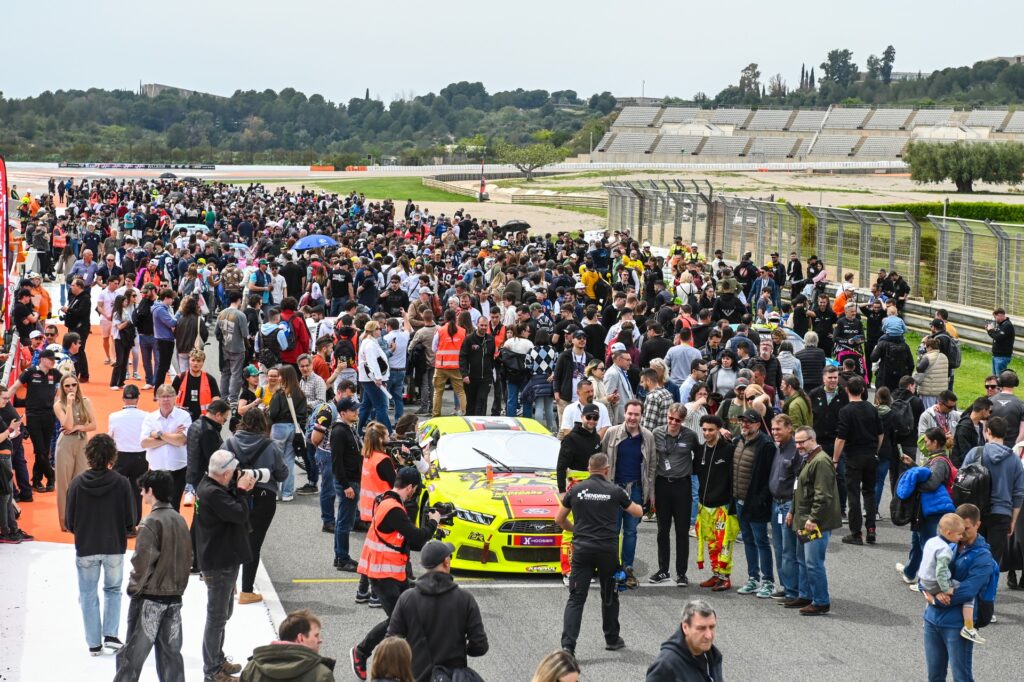 Crowds pack up the grid before the first race of the 2025 EuroNASCAR season at Circuit Ricardo Tormo