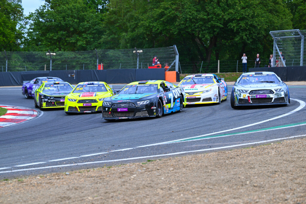 Martin Doubek (#7) goes past both Sandro Tavartkiladze (#72) and Raphaël Lessard (#11) to secure the EuroNASCAR OPEN sweep at Brands Hatch